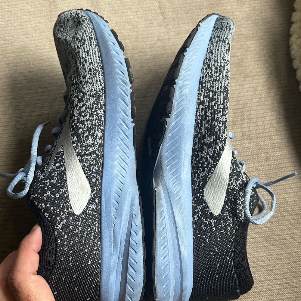 Brooks Women's Launch 6 Running Shoes, - Picture 6 of 14